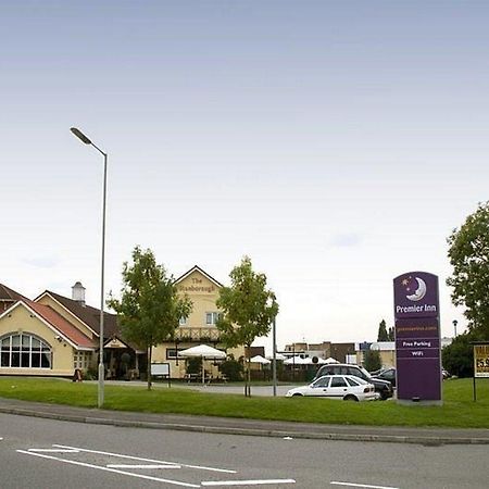 Premier Inn Welwyn Garden City Exterior foto